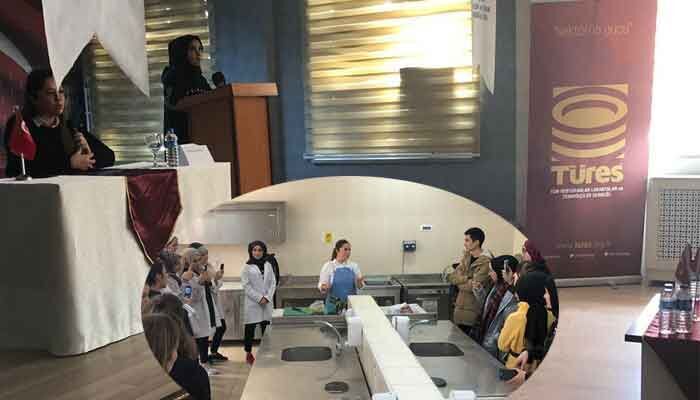 TÜRES Sivas şubesi Çiğdem Seferoğlu'nu öğrencilerle buluşturdu