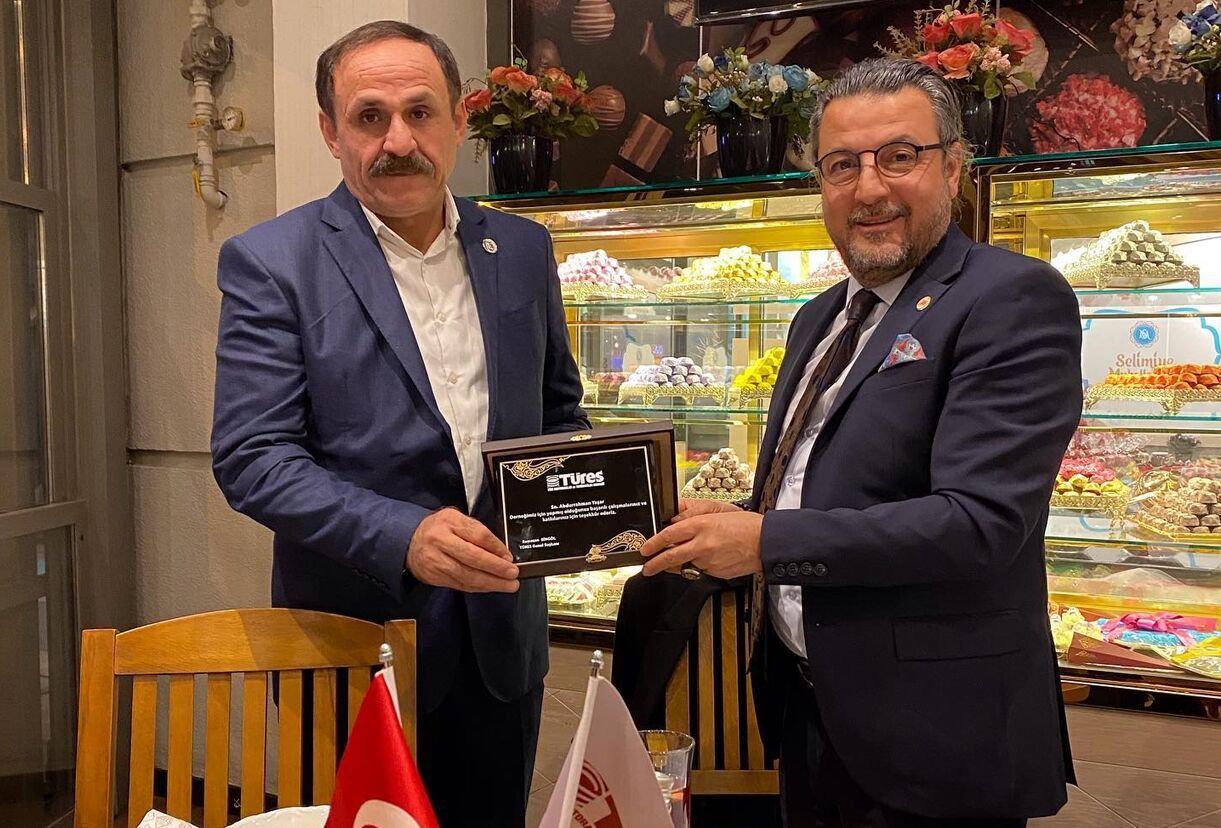 Şanlıurfa Başkanımız Abdurrahman Yaşar’a plaket takdim edildi
