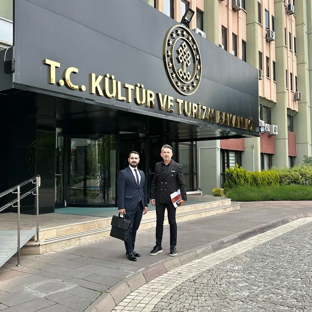 Genel Başkanvekilimiz ve Genel Sekreterimiz 'bahşiş ve servis ücreti' toplantısına katıldı Genel Başkanvekilimiz ve Genel Sekreterimiz 'bahşiş ve servis ücreti' toplantısına katıldı