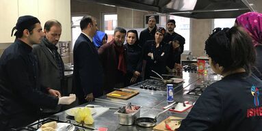 TÜRES'in sponsor olduğu İSMEK Mutfak Sanatları Okulu'nu ziyaret ettik